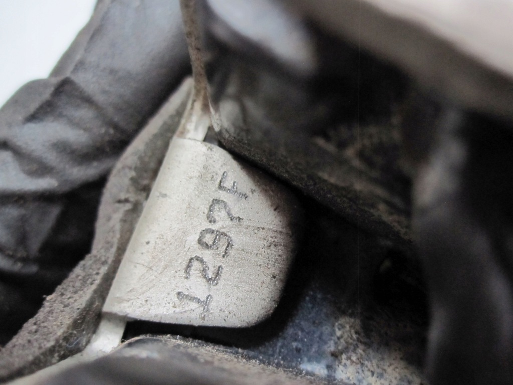 фото №7, Dodge nitro 08r замок дверь левый перед p04589469ad 8 pinów