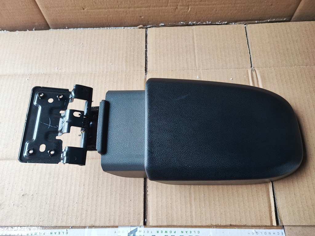 фото №7, Ford kuga mk1 2.0 tdci подлокотник