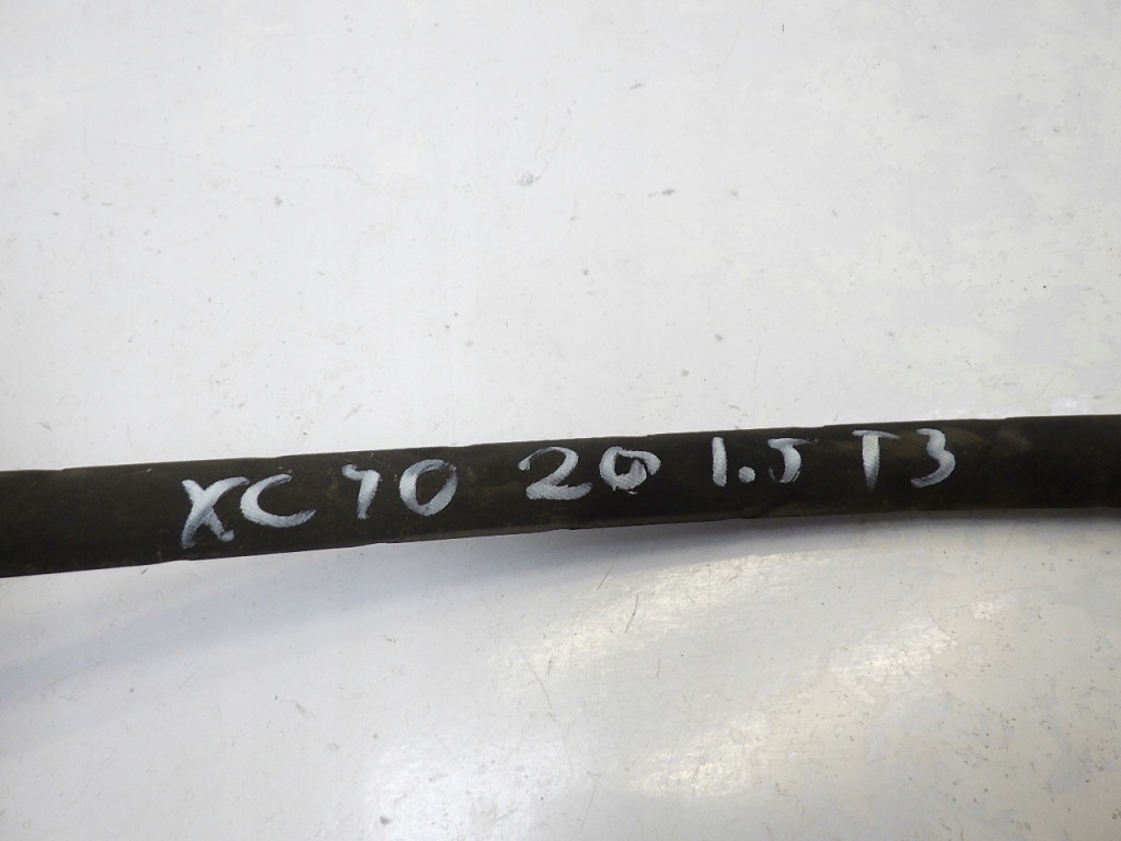 фото №3, Volvo xc40 1.5 2022 трубка шланг трубка wąż кондиционера 31694880 кондиционер