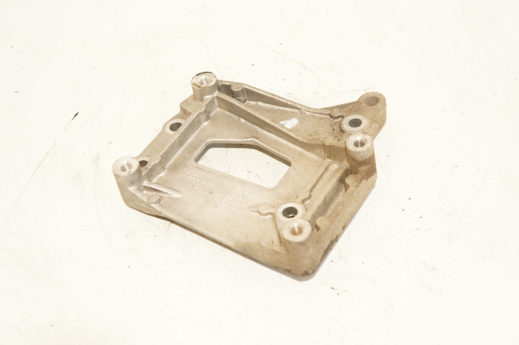 фото №1, Кронштейн кронштейн fiat 500 corsa e 1,3m-jet 73501350