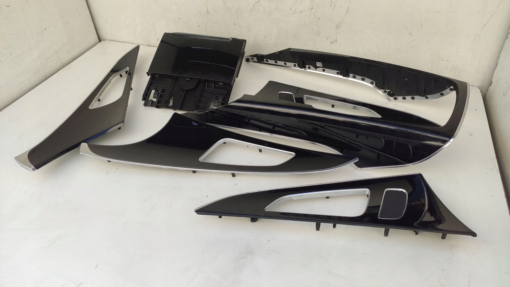 фото №11, Audi a6 c7 декоры обшивка дверей дверь консоли пепельница бардачок piano