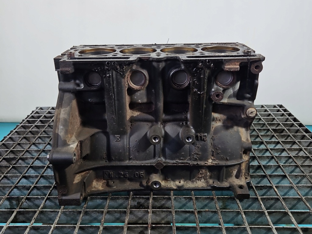 фото №5, Блок двигуна dół renault clio iv 12-20 d4fd740 d4f740 1.2 16v