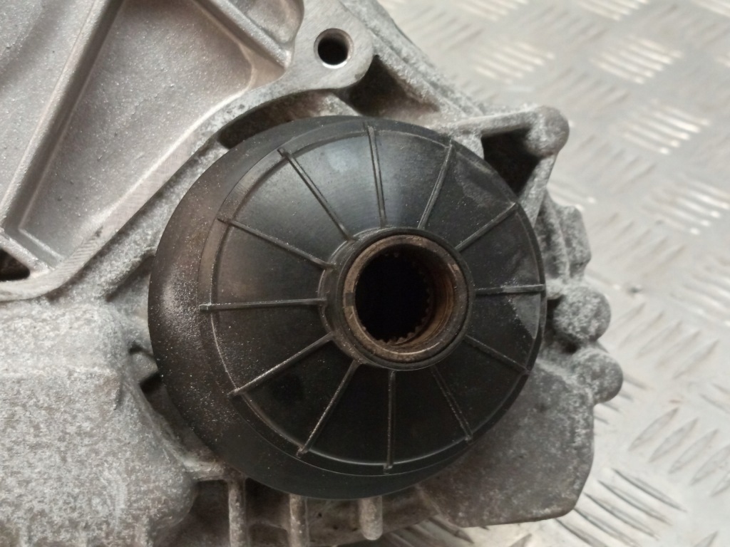 фото №11, Bmw оригінальний номер 9469019 9469023 x3 g01 x5 g05 редуктор коробки передач регулятор