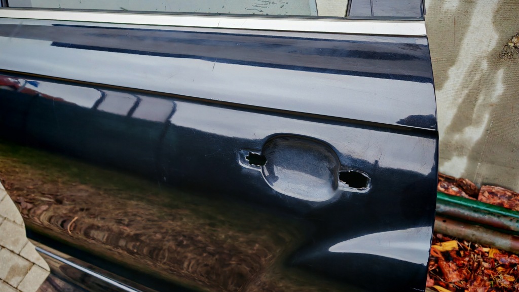 Двері лівий задня audi q7 4l lift lc9x в Україні