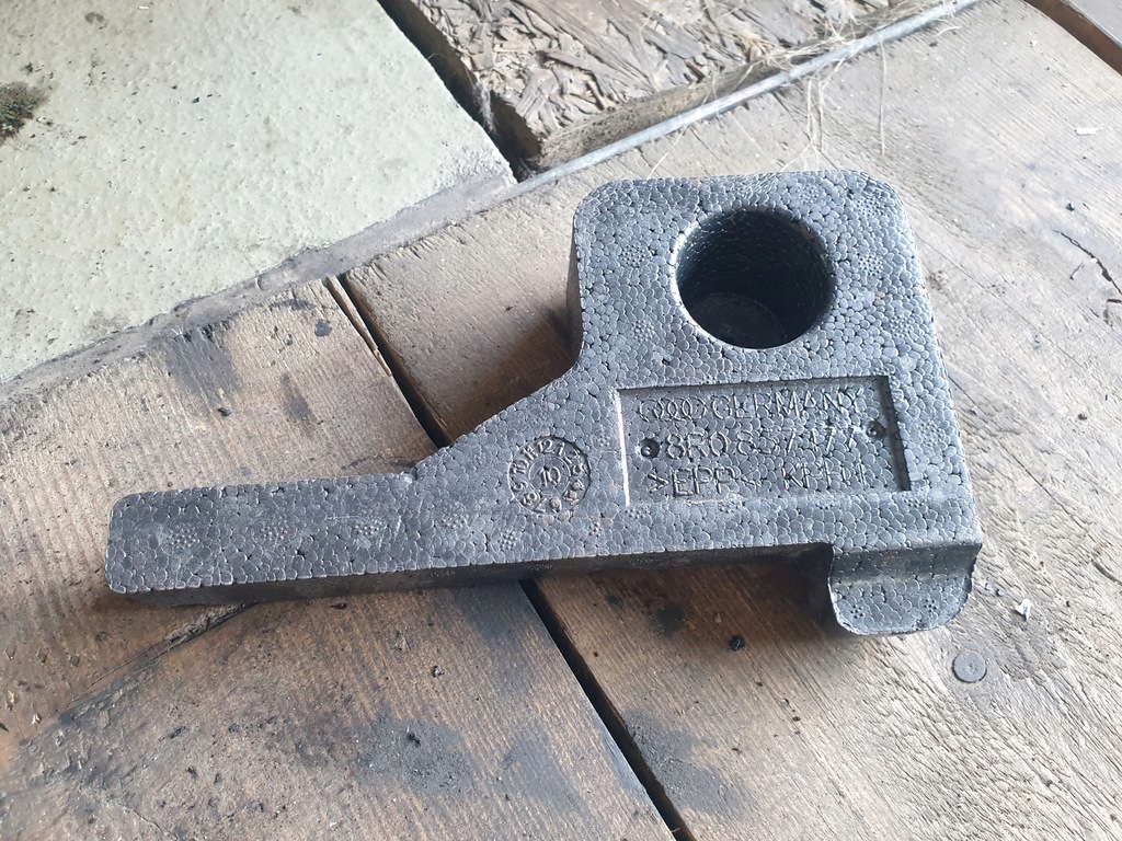 фото №1, Пінополістирол багажника audi q5 8r0857177