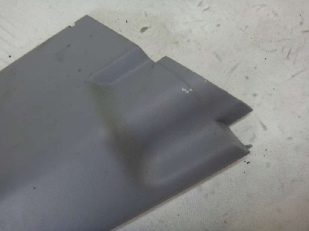 Защита nóg пассажира правая пластик bmw e38 szary siwy в Украине