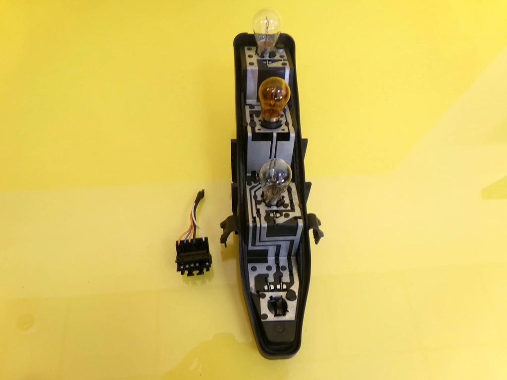 фото №8, Вкладыш лампы левый задняя renault scenic ii 159118 nr942