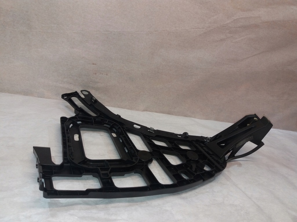 фото №13, Направляющая бампера задняя левый porsche cayenne 7p5807771