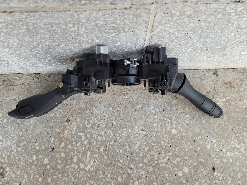 фото №3, Перемикачі перемикач комбінований dacia duster ii