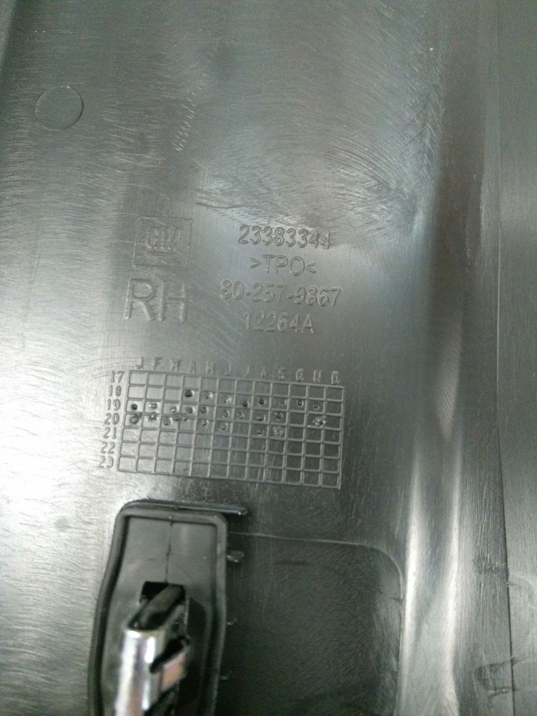 Chevrolet silverado 1500 прокладка молдинг двері правий задній 2019+ Зі Шроту