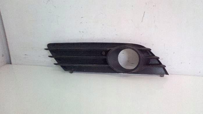 Решётка бампера правая  перед astra h 3 13126026 Киев