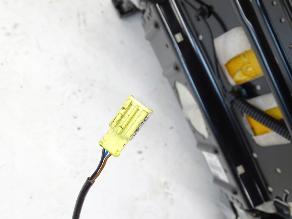 фото №10, Kpl сиденья заднее сиденье обивка полукожа audi a3 8p lift cabrio s-line