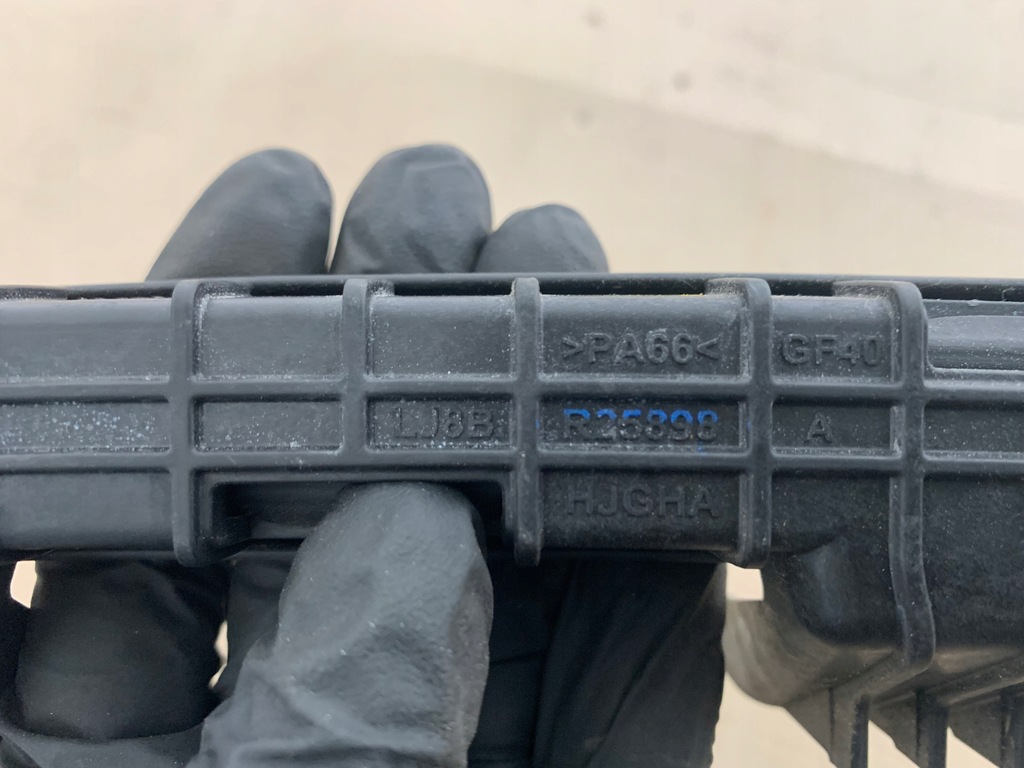 фото №8, Ford mustang mach-e rwd рамка направляющая дверь правый задняя оригинал