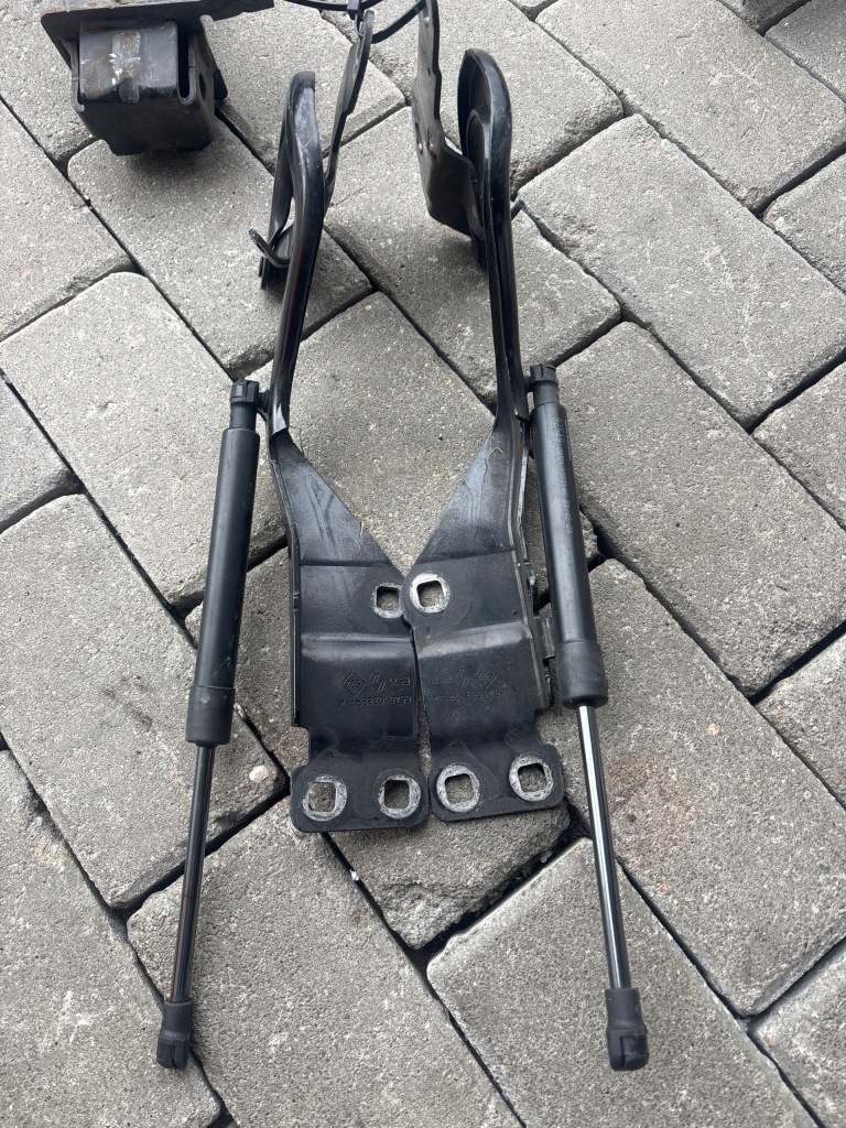 фото №1, Renault espace v петли капот правый левый 654010288r 654005932r