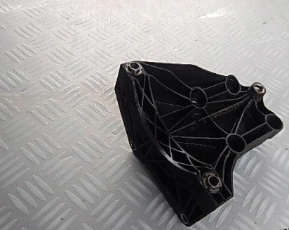 фото №1, Bmw 5 e60 e61 2.5 дизель кронштейн основание кронштейн