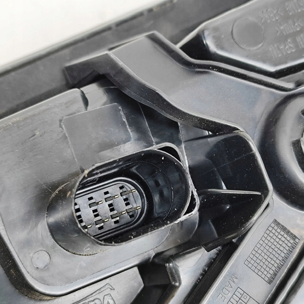 фото №7, Audi a6 s6 c7 4g 2015 правая сторона лампы задний крышки багажника