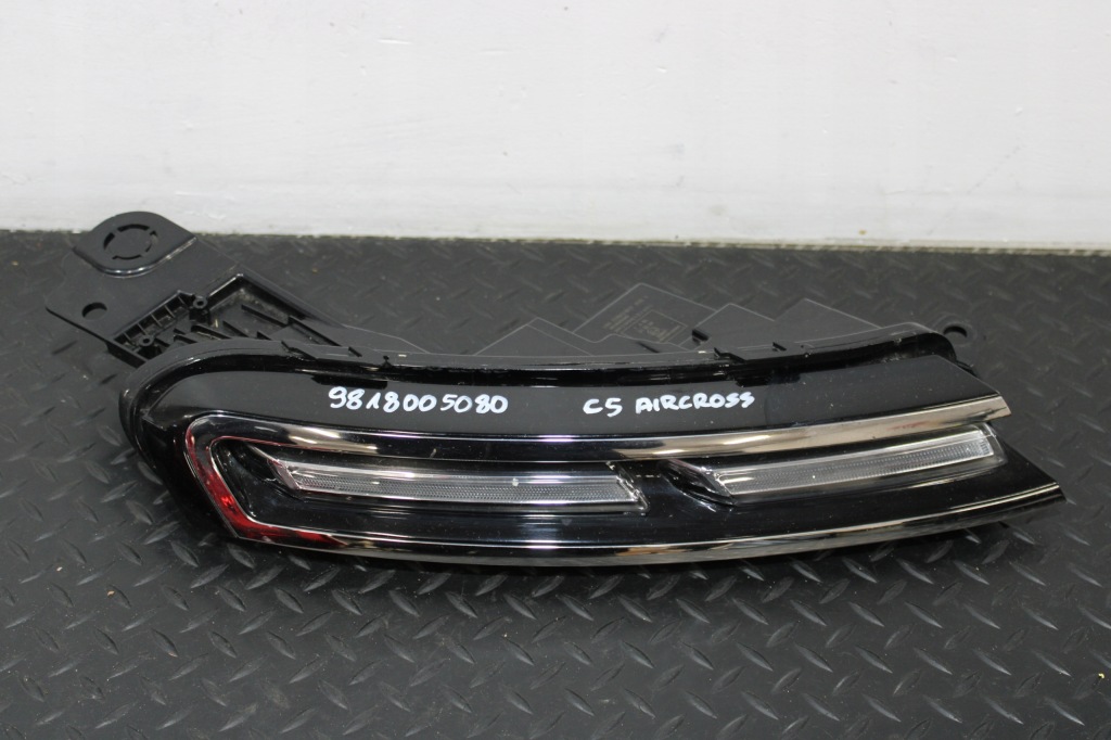 фото №1, Лампа led правый перед передняя 9818005080 citroen c5 aircross 2019