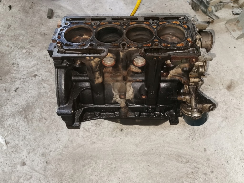 фото №1, Блок dół двигателя 1.2 16v d4f772 sandero ii logan