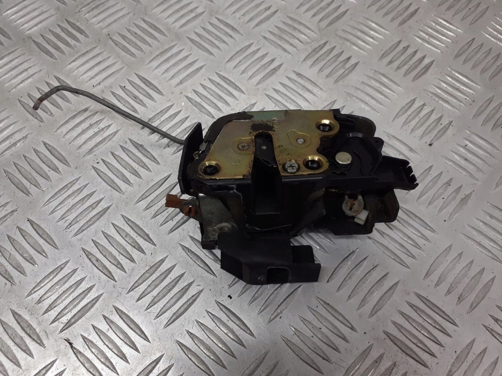 фото №4, Замок дверь правый перед toyota corolla e11