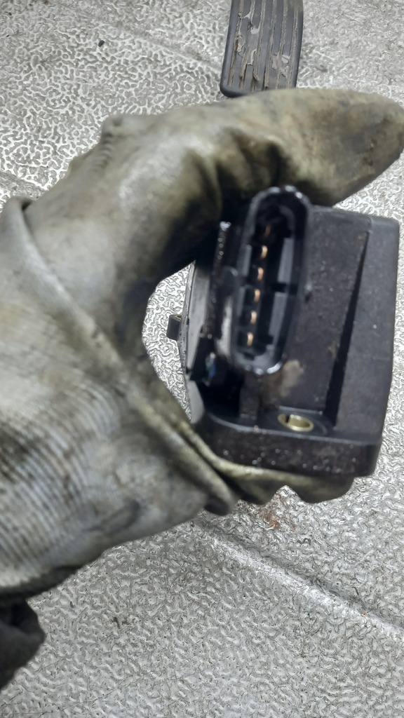 фото №4, Потенціометр газу kia carnival ii 02r 2.9tdi ok5341600