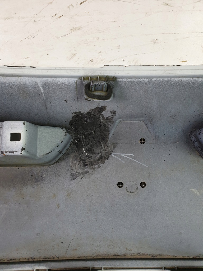 фото №8, Накладка кришки задній megane iv kombi 901525374r