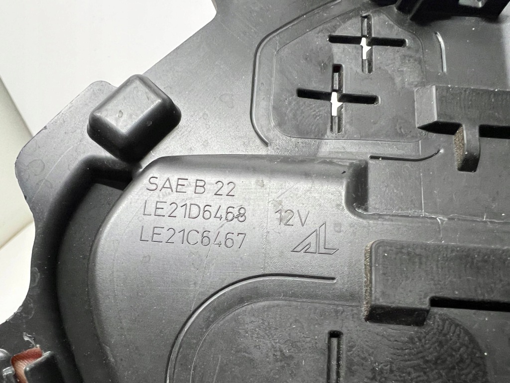 Mercedes e klasa a214 amg воздуховод впуск воздуха a2148804501 Киев