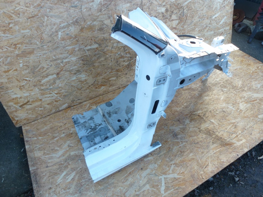 фото №2, Чверть лонжерон права перед opel corsa f