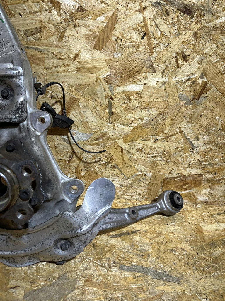 Ліва або правий поворотний кулак ступиця важелі bmw x5 g05 x6 g06 23r 8km nówka Зі Шроту