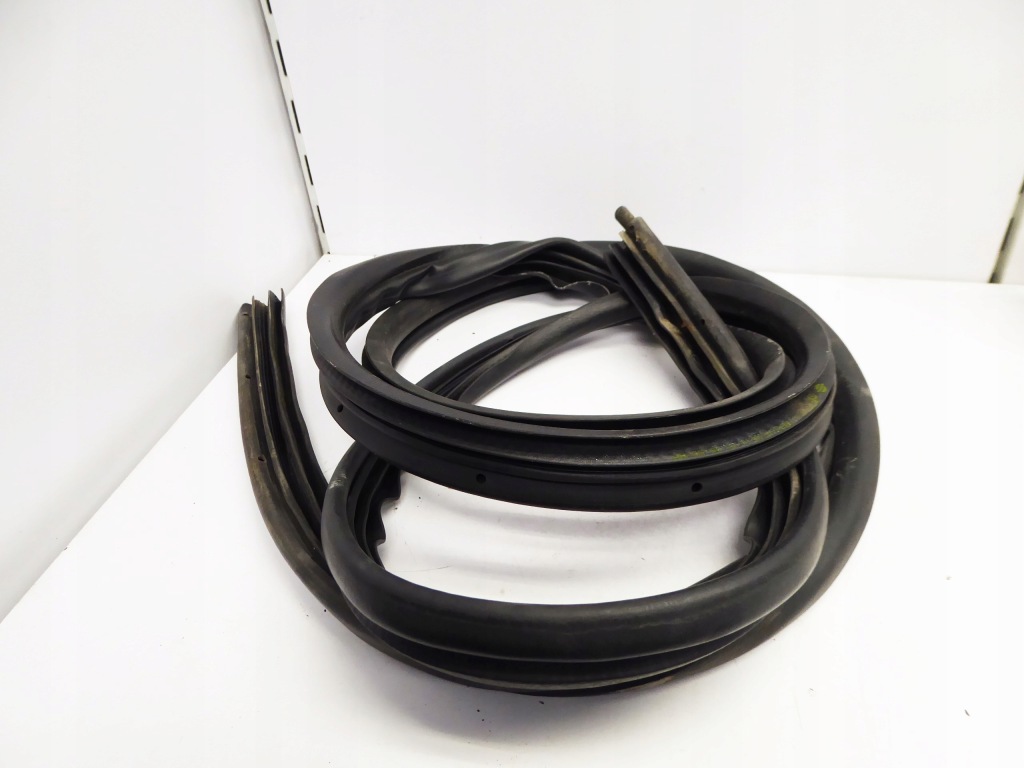 фото №1, Almera tino 5d прокладка дверь перед правая