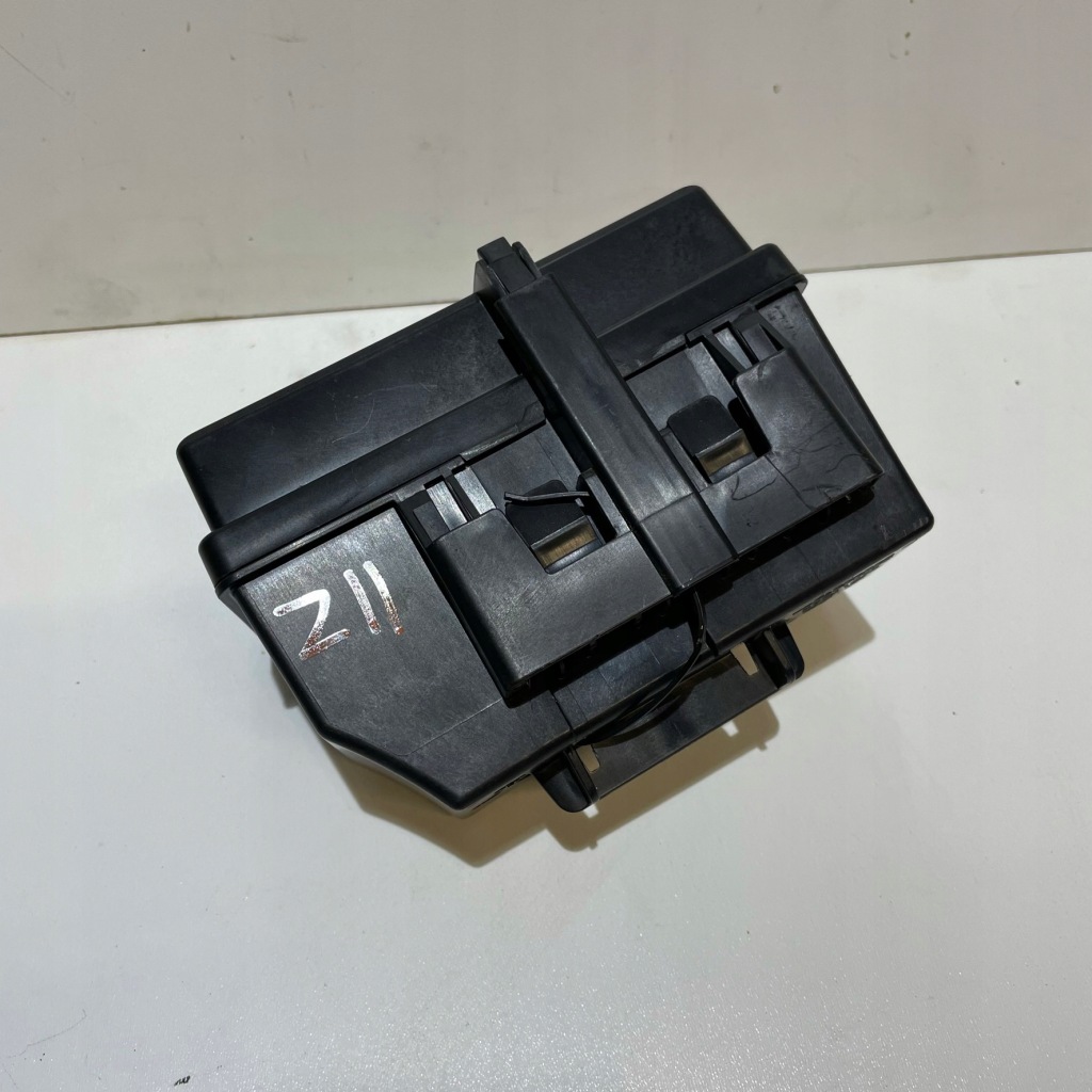 фото №1, Renault zoe ii корпус предохранители коробка корпус 252369795r