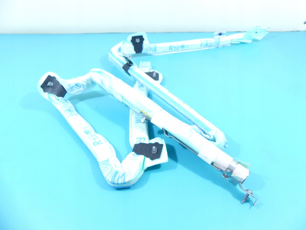 фото №1, Шторка безопасности правая подушка skoda octavia iii хэтчбек