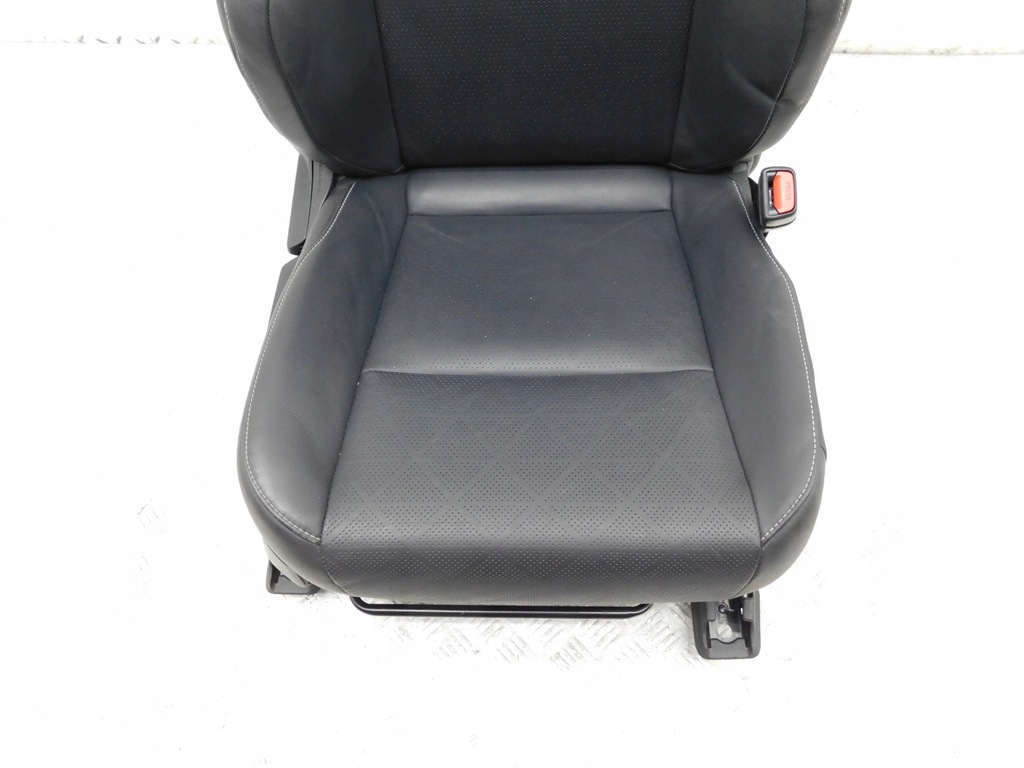 фото №9, Сиденья комплект заднее сиденье обшивки - lexus ux ux200 ux250h 18-22