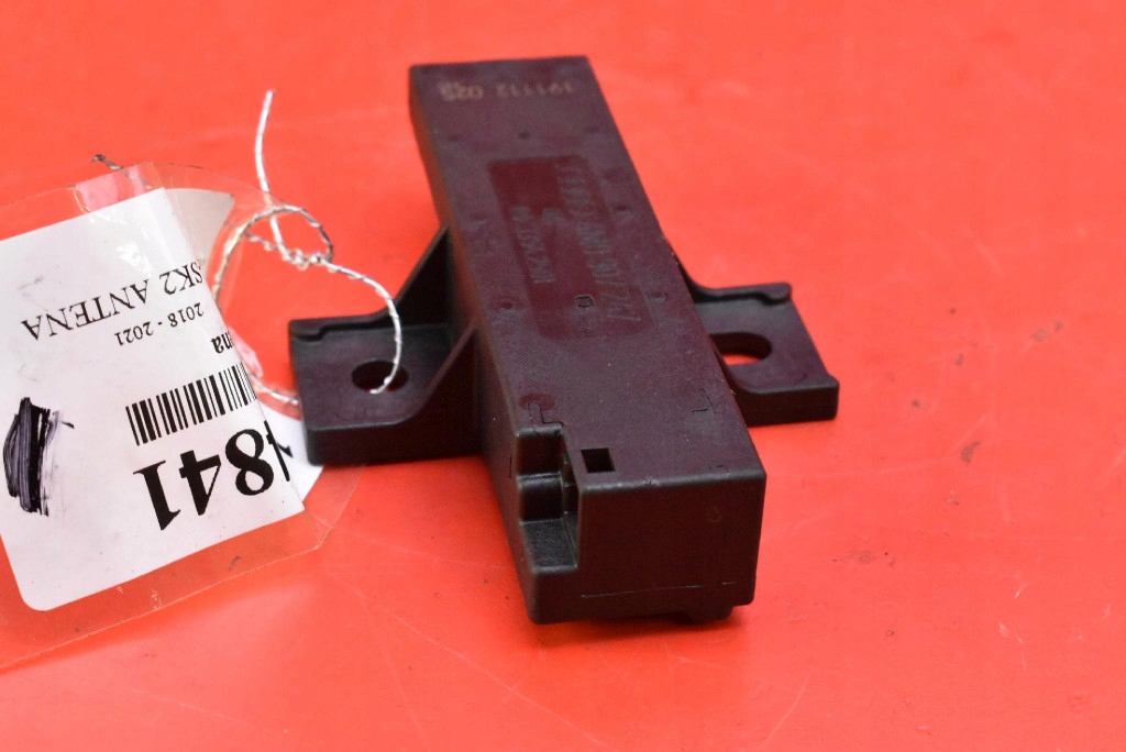 Антена kessy 4m0907247 audi e-tron 55 18-21 Недорого