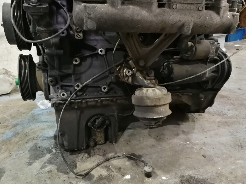 Двигун 1.8 b m102910 комплектний  mercedes w201 190e 2 Ціна