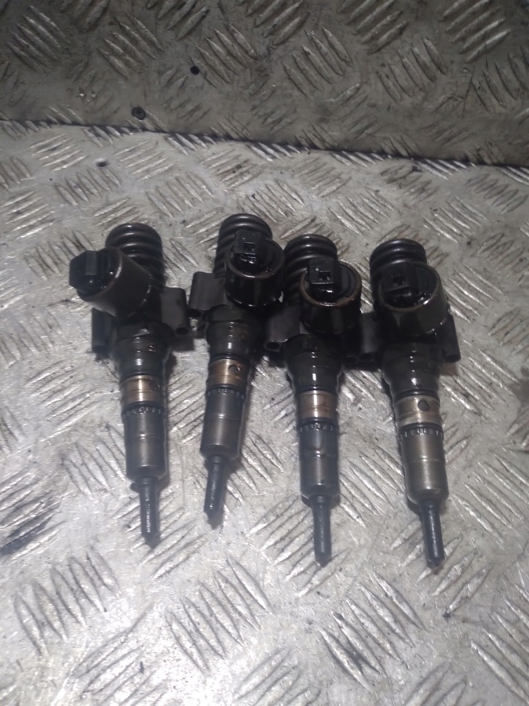 Купить Насос-форсунки насос-форсунка volkswagen jetta v 2.0tdi 0414720404