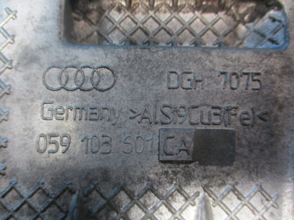 Поддон масляная vw audi a8 3.0 tdi 059103601ca в Украине