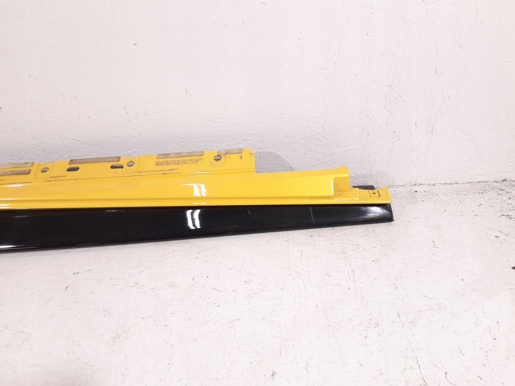 фото №4, Ferrari 488 pista карбон порог молдинг