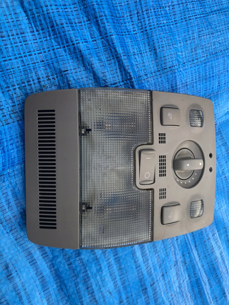 фото №1, Лампа освітлення кабіни a6 c5 панель люк