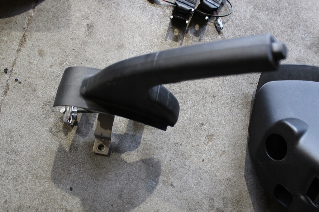 фото №1, Renault twingo iii рычаг тормоза ручного