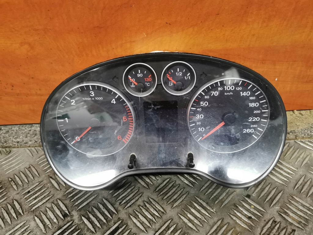 фото №1, Счетчик приборная панель audi a3 8p оригинальный номер 8p0920930q