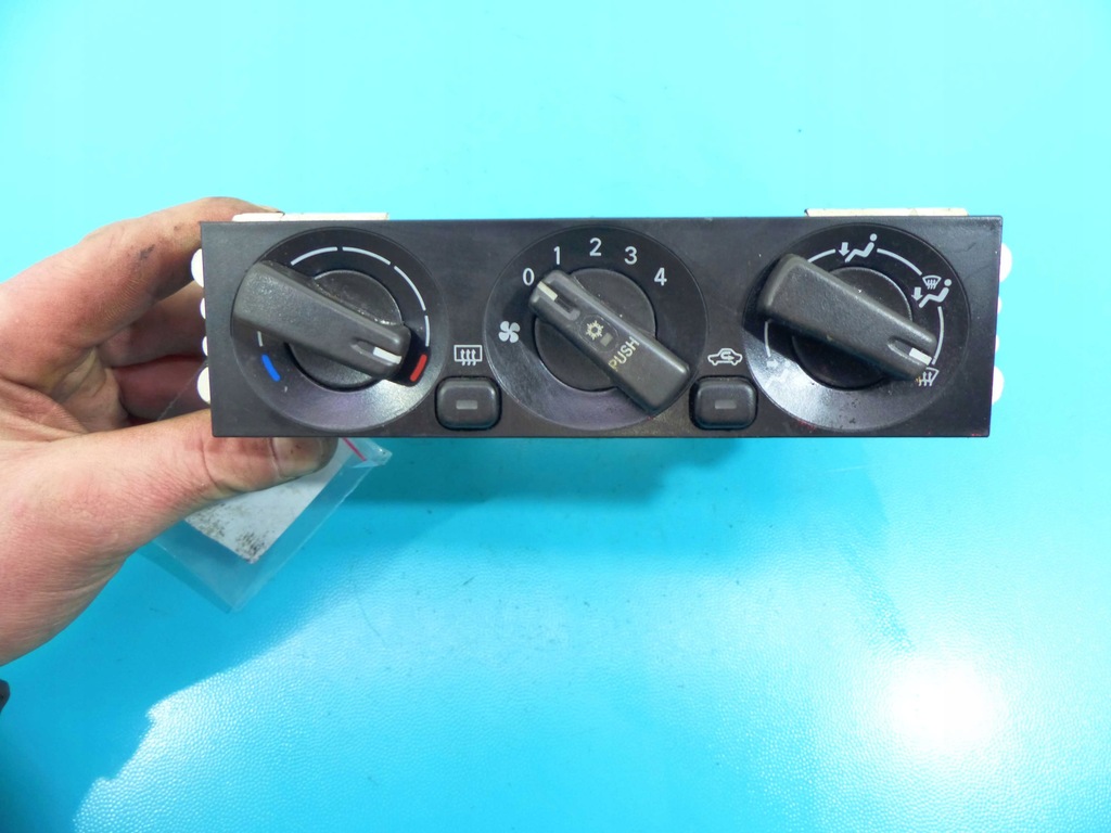 фото №1, Панель обдув mitsubishi carisma mr360467