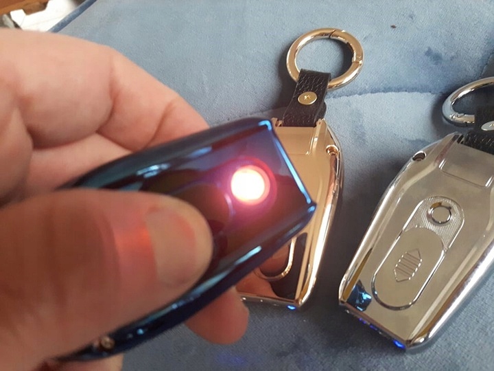 фото №8, Елегантний брелок vw led прикурювач розжарювання volkswagen брелок 3 кольори новий