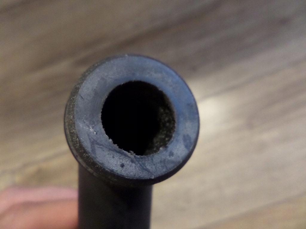 Трубка трубка пабтрубок  шланг воды термостата toyota avensis t27 d4d 1ad t25 2.0 Киев