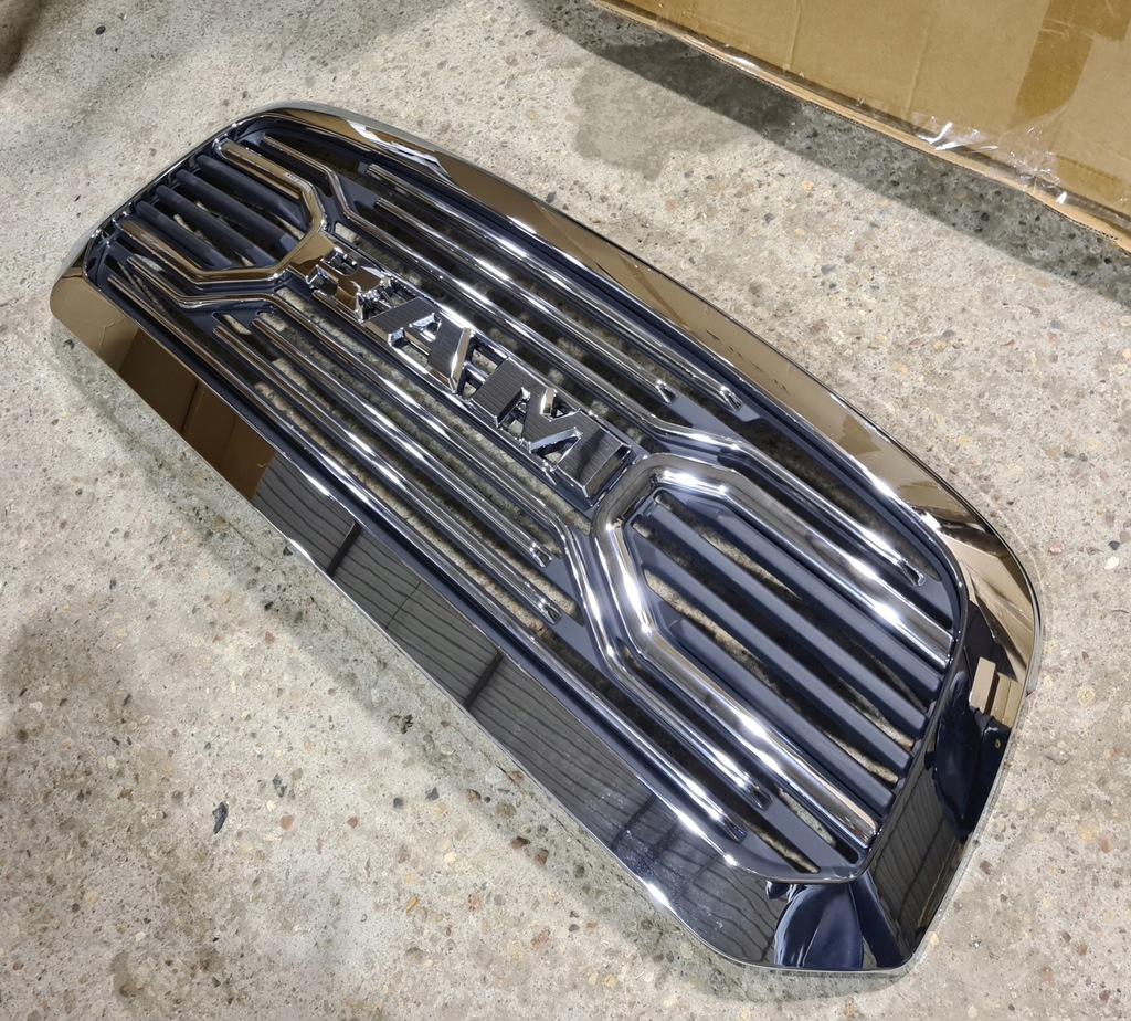 фото №2, Решётка радиатора хром dodge ram laramie limited 2013-2018