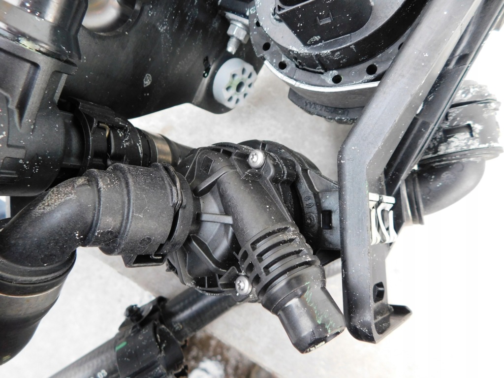 Купити Bmw i4 g26 електрична помпа рециркуляції plus шланги комплект oem