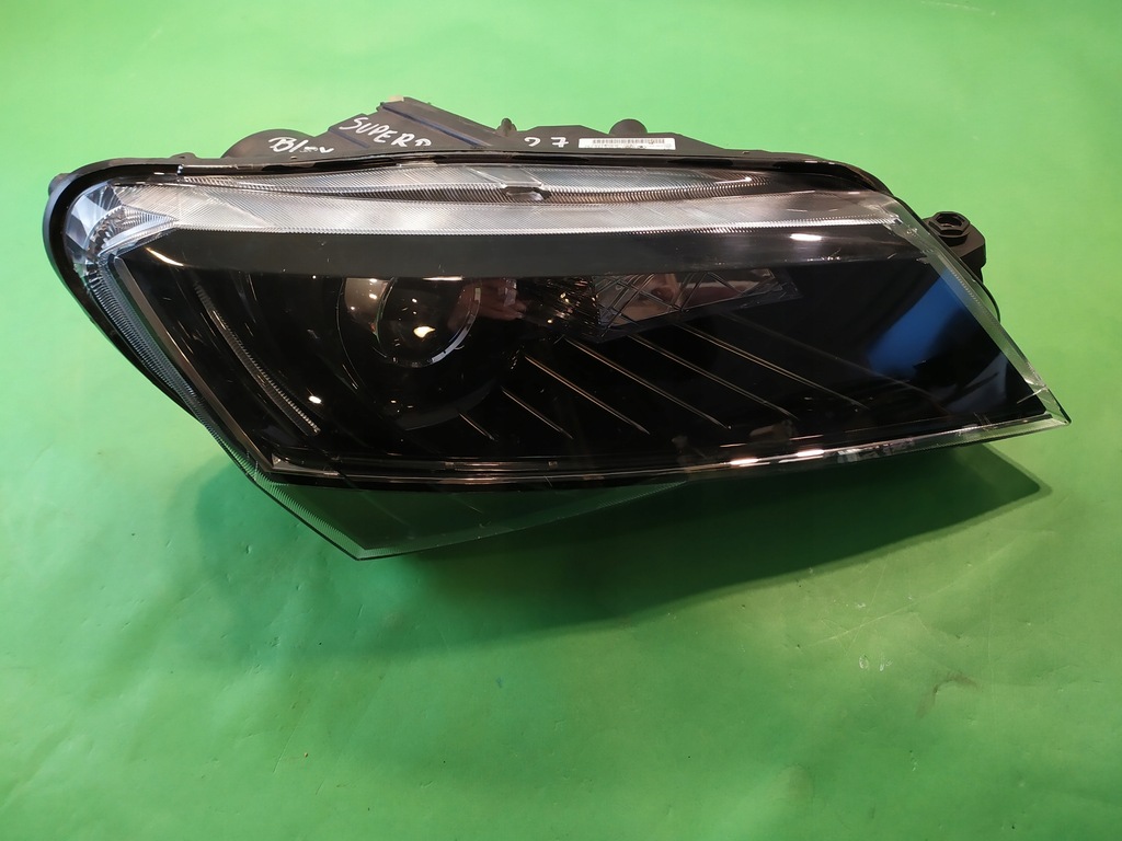 фото №8, Лампа правый перед skoda superb bi-xenon