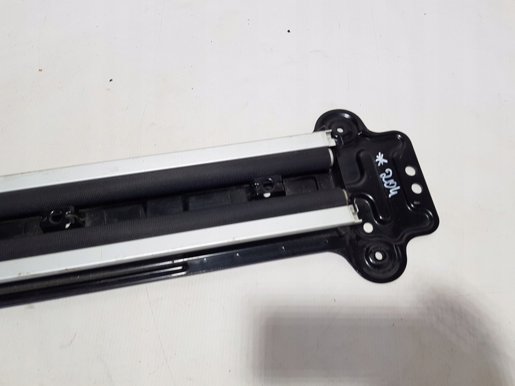 фото №5, Mercedes w204 шторка захист панорами люк czarna