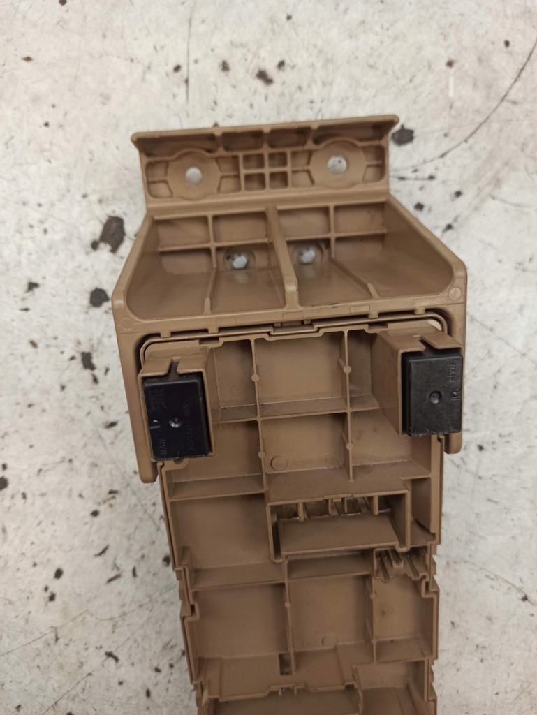 фото №12, Коробка запобіжників subaru оригінальний номер 82201fg010