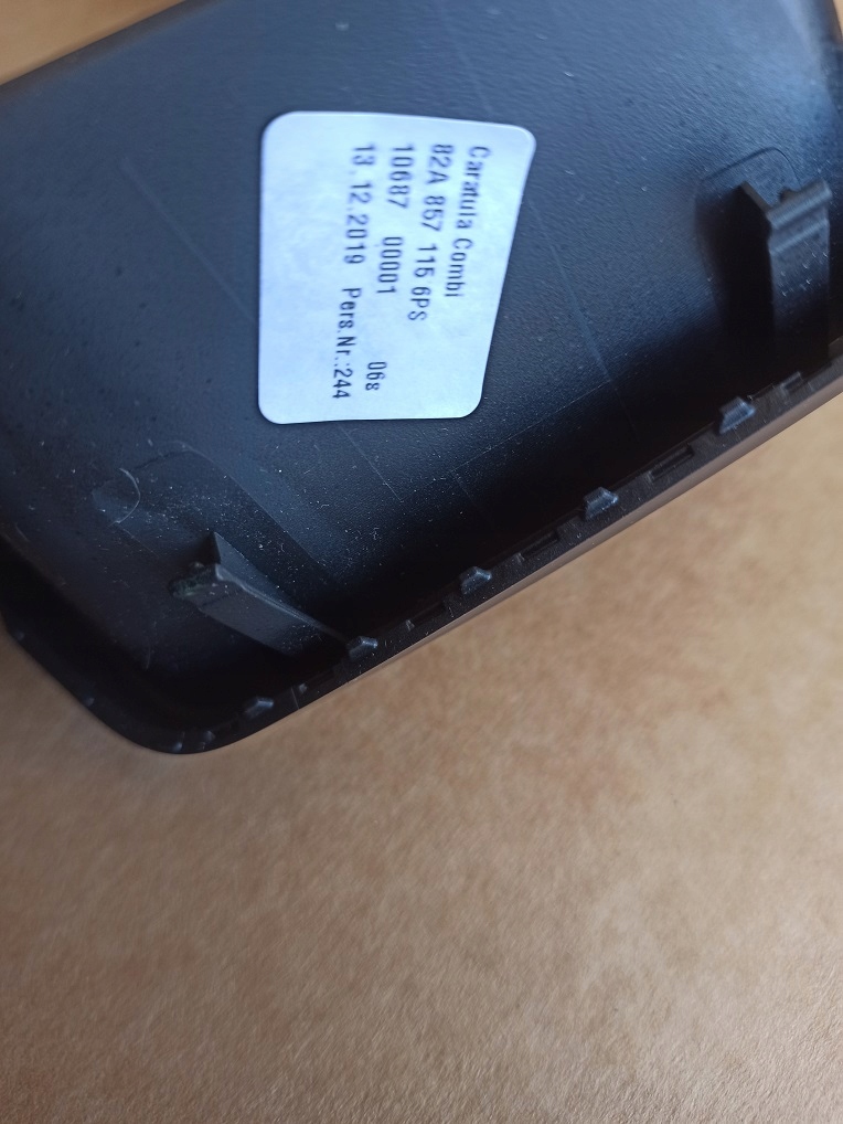 фото №5, Audi a1 рамка спидометра 82a857115 защита колонки