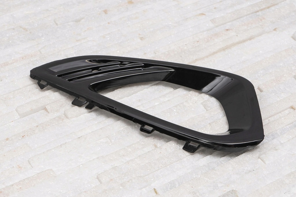 фото №11, Ford fiesta mk8 решётка бампера правая h1bb15a216a1